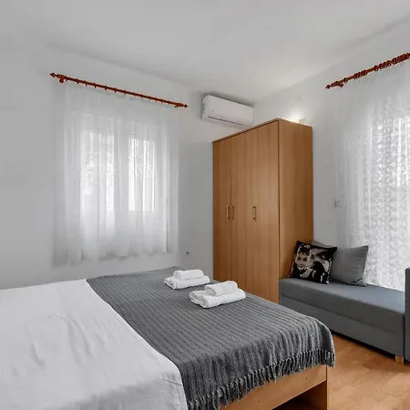 Residence Apartments 公寓