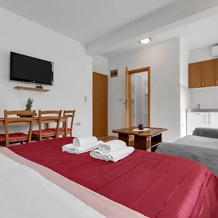 Residence Apartments * 马卡尔斯卡