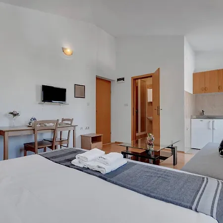 Residence Apartments 公寓