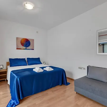 Residence Apartments 公寓